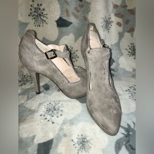 Peter Kaiser Tan Suede Heels Perfect Condition